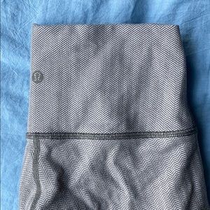 High rise lululemon leggings 25’’